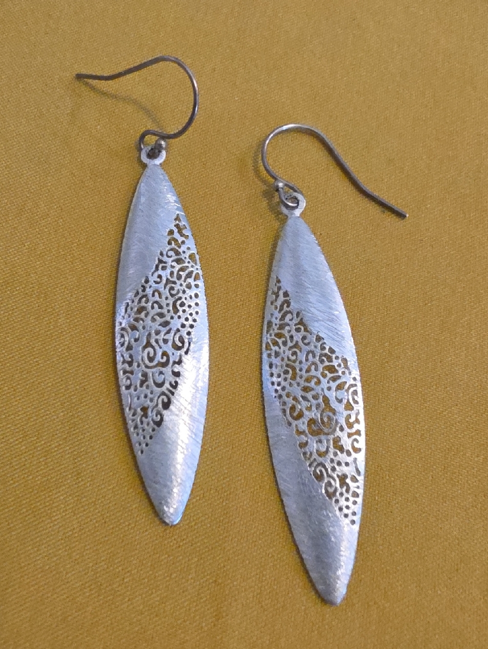 Vintage Silver Tone Drop Earrings With French Hooks - No Markings